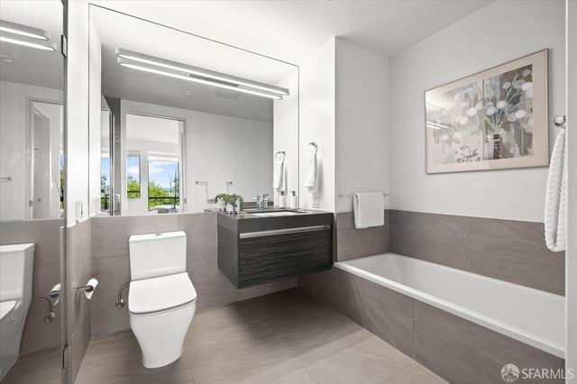 1650 Broadway Street 205, San Francisco, CA 94109