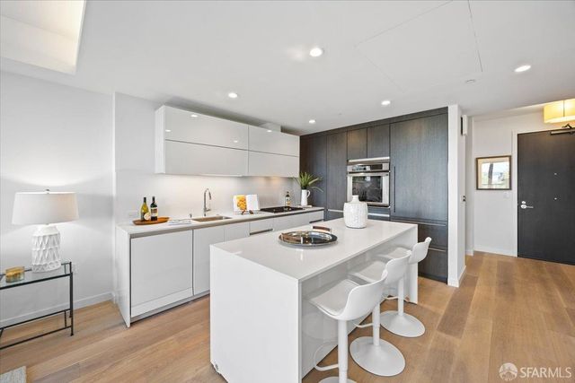 1650 Broadway Street 205, San Francisco, CA 94109