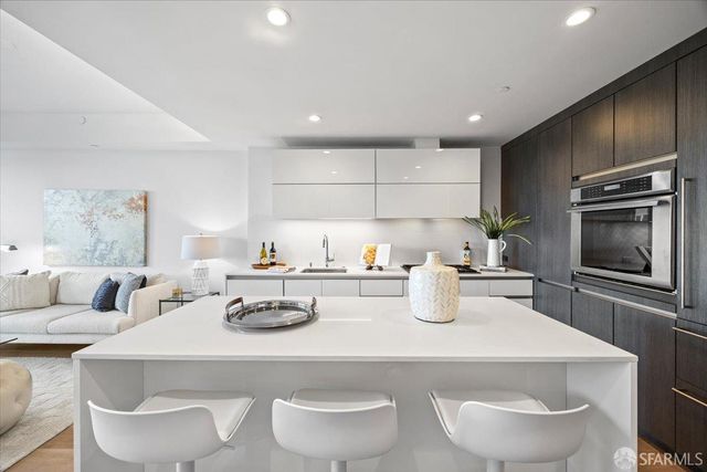 1650 Broadway Street 205, San Francisco, CA 94109