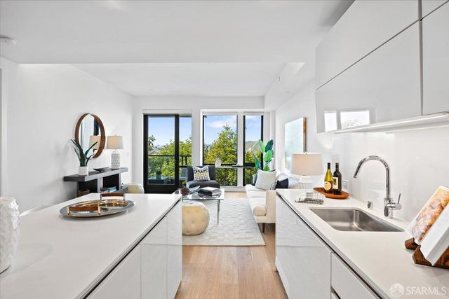 1650 Broadway Street 205, San Francisco, CA 94109