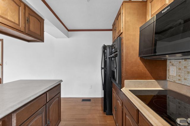 37542 Whitney Drive, Wayne, MI 48184