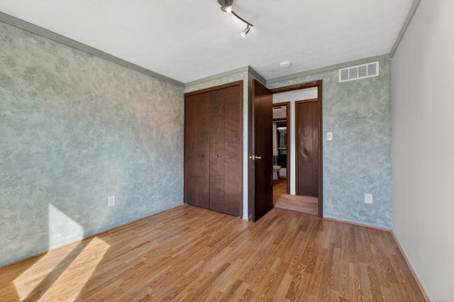 37542 Whitney Drive, Wayne, MI 48184