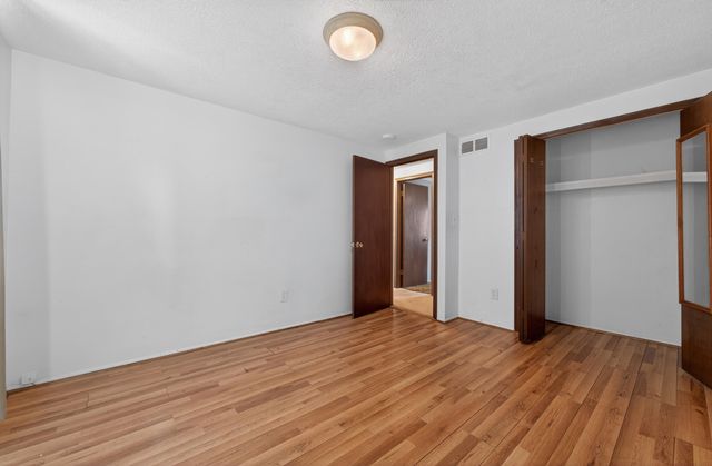 37542 Whitney Drive, Wayne, MI 48184