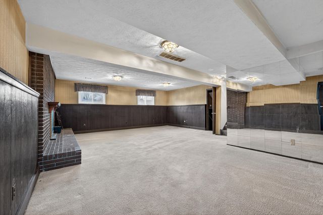 37542 Whitney Drive, Wayne, MI 48184