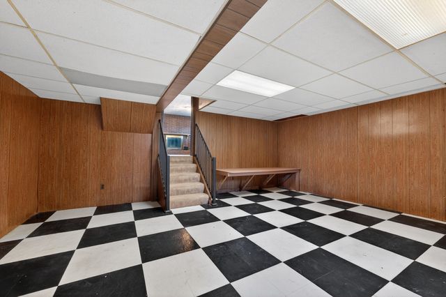 37542 Whitney Drive, Wayne, MI 48184