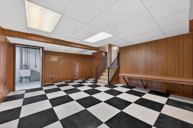 37542 Whitney Drive, Wayne, MI 48184