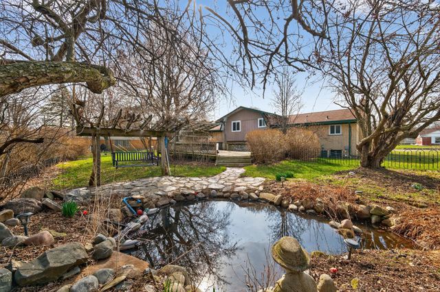 37542 Whitney Drive, Wayne, MI 48184