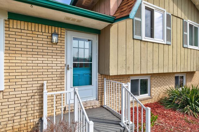 37542 Whitney Drive, Wayne, MI 48184