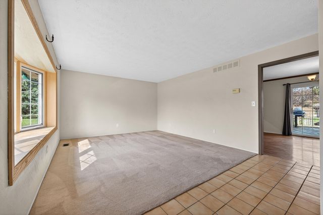 37542 Whitney Drive, Wayne, MI 48184