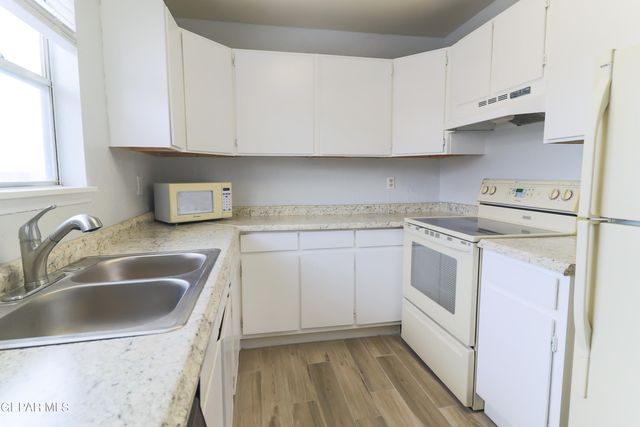 4800 N Stanton Street 183, El Paso, TX 79902