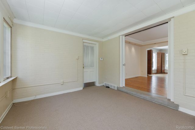 1018 Harvard Road, Grosse Pointe Park, MI 48230