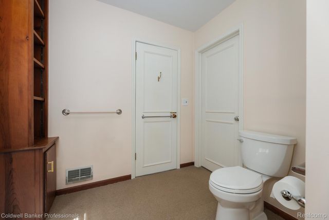 1018 Harvard Road, Grosse Pointe Park, MI 48230