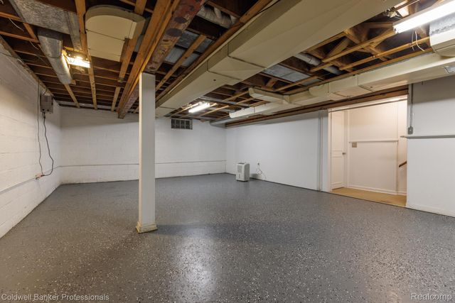 1018 Harvard Road, Grosse Pointe Park, MI 48230