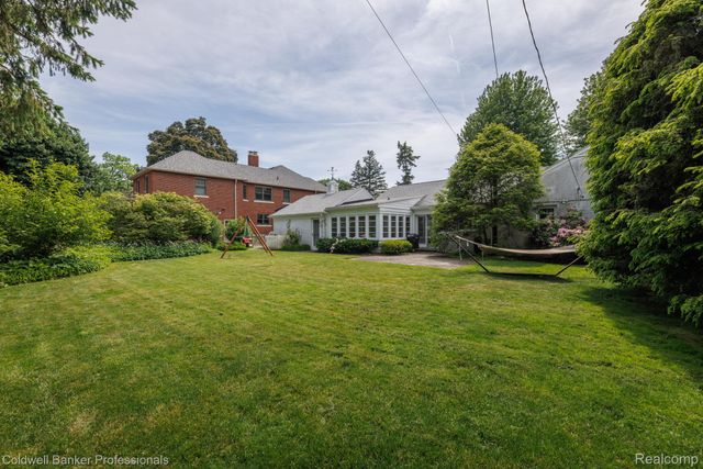 1018 Harvard Road, Grosse Pointe Park, MI 48230