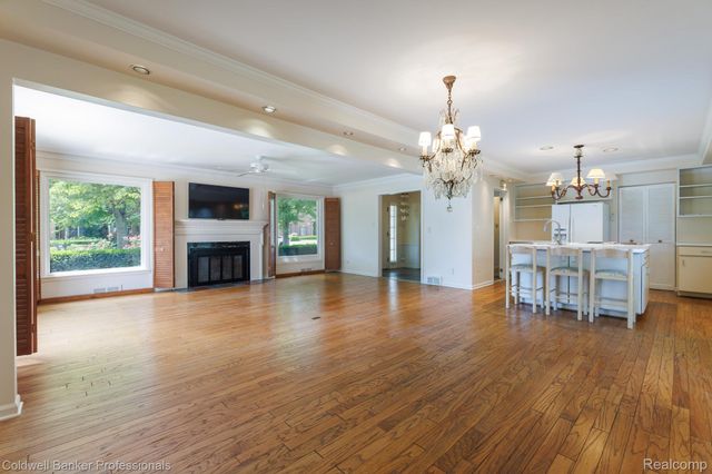 1018 Harvard Road, Grosse Pointe Park, MI 48230