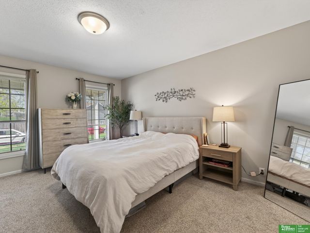 7138 Harvest Hills Drive, La Vista, NE 68128