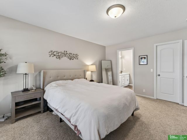 7138 Harvest Hills Drive, La Vista, NE 68128