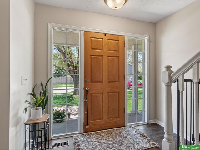 7138 Harvest Hills Drive, La Vista, NE 68128