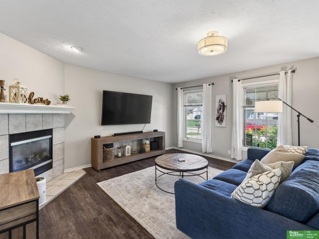 7138 Harvest Hills Drive, La Vista, NE 68128