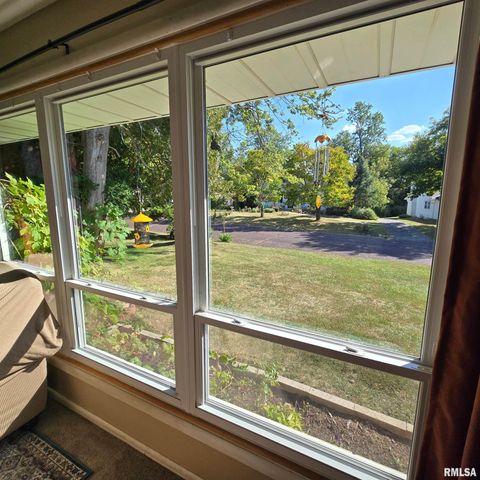 2823 W GREENBRIER Lane, Peoria, IL 61614