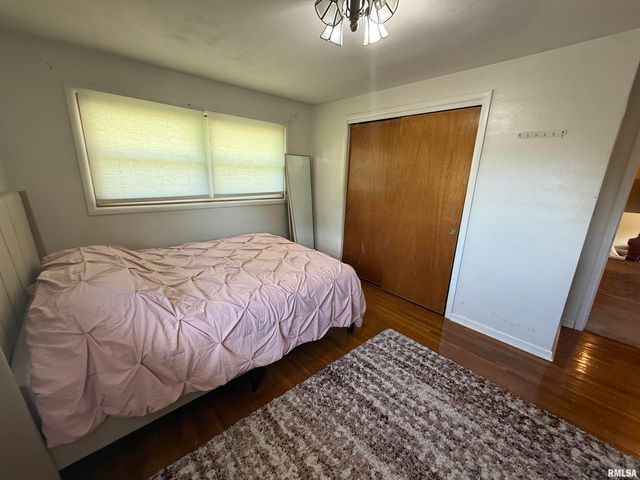 2823 W GREENBRIER Lane, Peoria, IL 61614