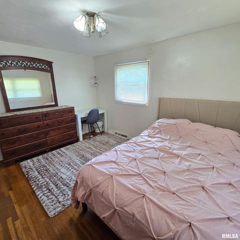 2823 W GREENBRIER Lane, Peoria, IL 61614