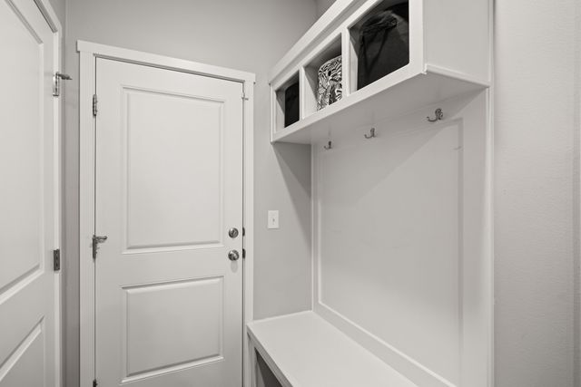 3027 NW Northwood Lane, Ankeny, IA 50023