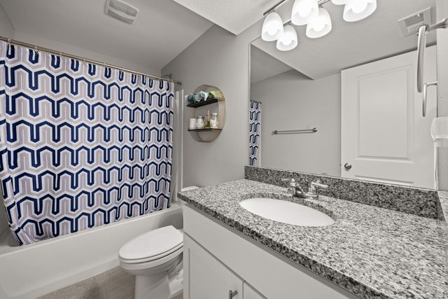 3027 NW Northwood Lane, Ankeny, IA 50023