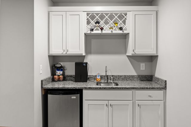 3027 NW Northwood Lane, Ankeny, IA 50023