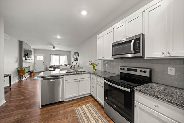 3027 NW Northwood Lane, Ankeny, IA 50023