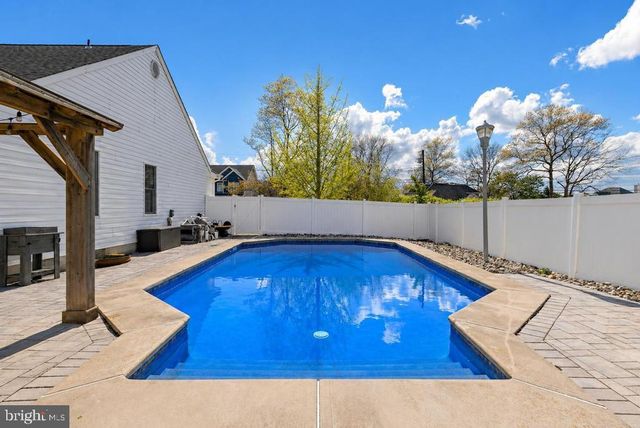 288 SEXTANT ROAD, Manahawkin, NJ 08050