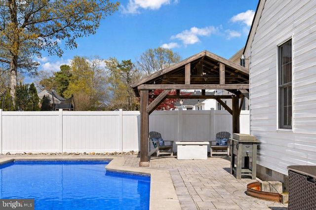 288 SEXTANT ROAD, Manahawkin, NJ 08050