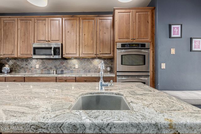 11917 W EQUESTRIAN Street, Casa Grande, AZ 85194