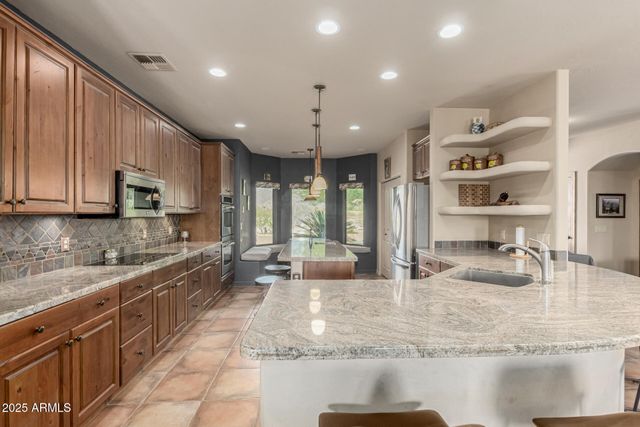 11917 W EQUESTRIAN Street, Casa Grande, AZ 85194