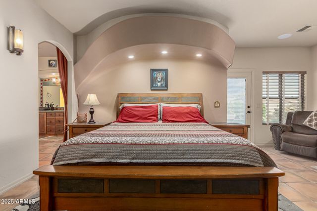 11917 W EQUESTRIAN Street, Casa Grande, AZ 85194