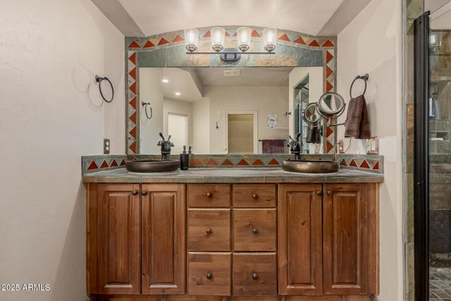 11917 W EQUESTRIAN Street, Casa Grande, AZ 85194