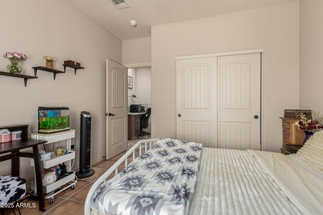 11917 W EQUESTRIAN Street, Casa Grande, AZ 85194