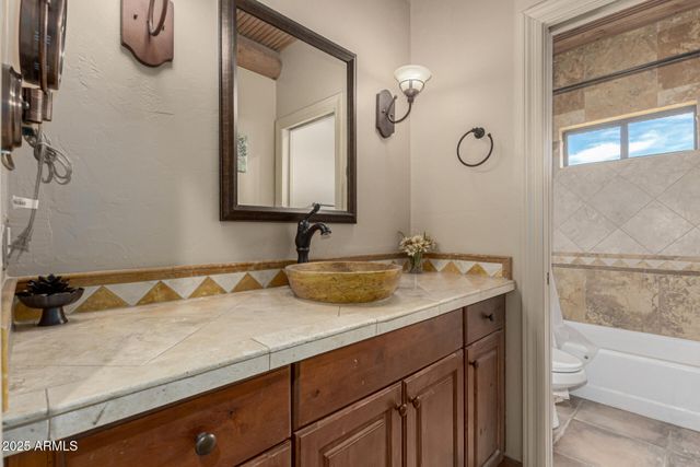 11917 W EQUESTRIAN Street, Casa Grande, AZ 85194