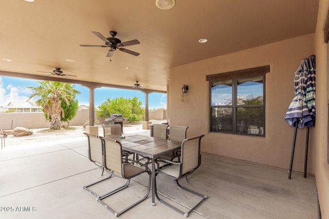 11917 W EQUESTRIAN Street, Casa Grande, AZ 85194