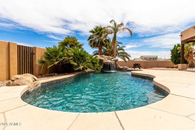11917 W EQUESTRIAN Street, Casa Grande, AZ 85194