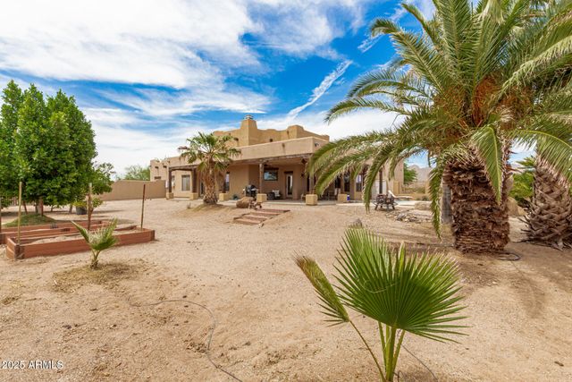 11917 W EQUESTRIAN Street, Casa Grande, AZ 85194