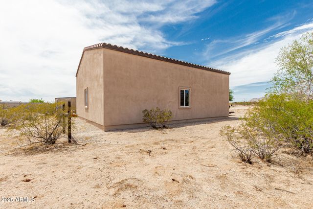 11917 W EQUESTRIAN Street, Casa Grande, AZ 85194