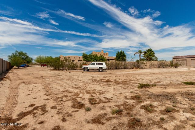 11917 W EQUESTRIAN Street, Casa Grande, AZ 85194