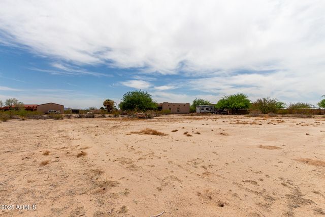 11917 W EQUESTRIAN Street, Casa Grande, AZ 85194
