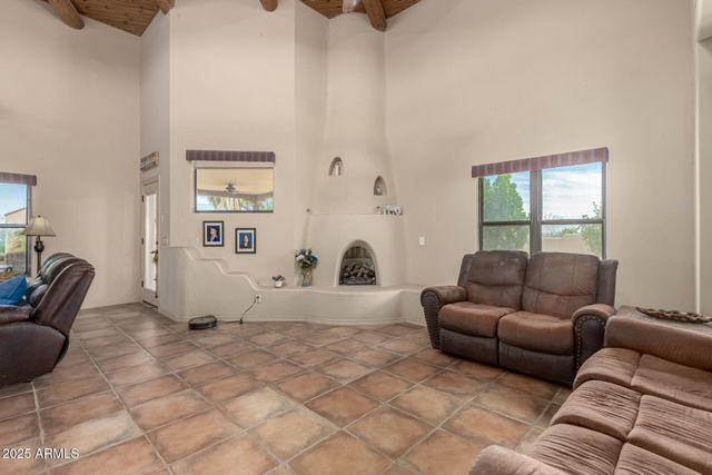 11917 W EQUESTRIAN Street, Casa Grande, AZ 85194