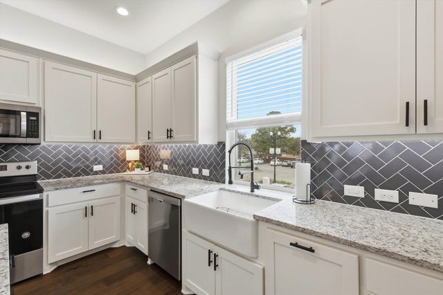 111 W Walters Street, Lewisville, TX 75057