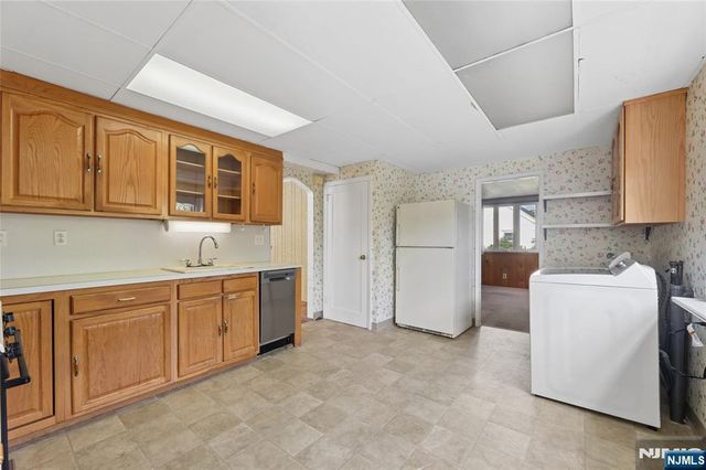 161 Baker Avenue, Bergenfield, NJ 07621