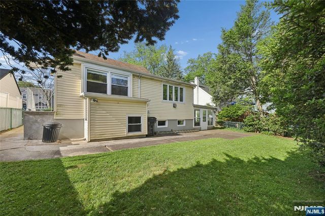161 Baker Avenue, Bergenfield, NJ 07621