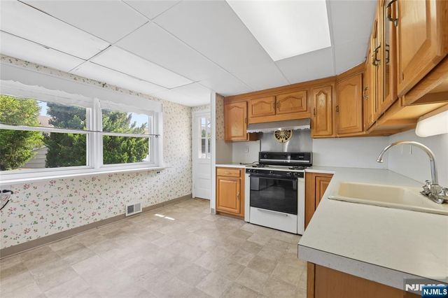 161 Baker Avenue, Bergenfield, NJ 07621