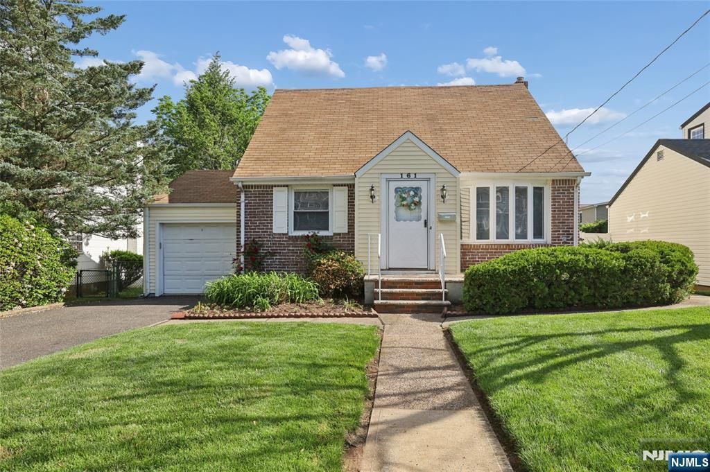 161 Baker Avenue, Bergenfield, NJ 07621